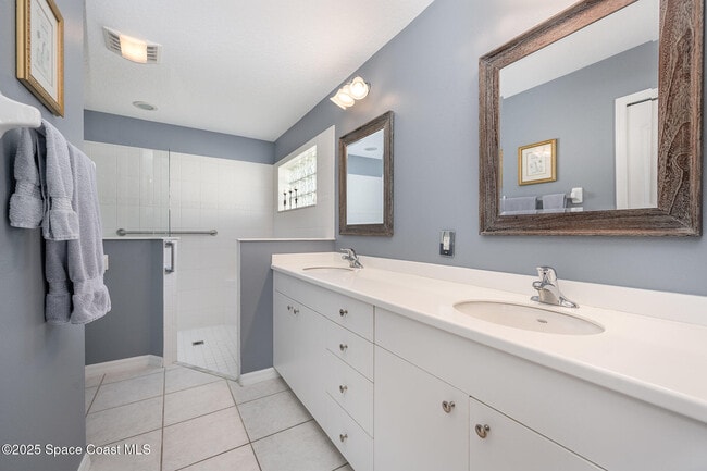 Building Photo - 1021 Indian Oaks Dr
