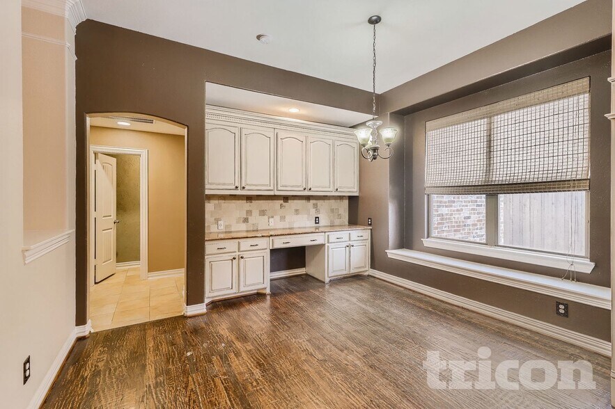 Building Photo - 2240 27th Ave Ct