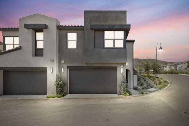 Primary Photo - 15964 Sparrow Ct