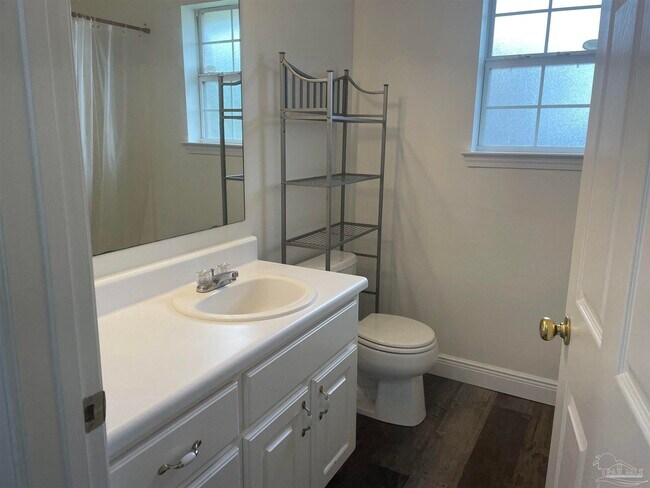 Building Photo - 1797 Cedrus Ln