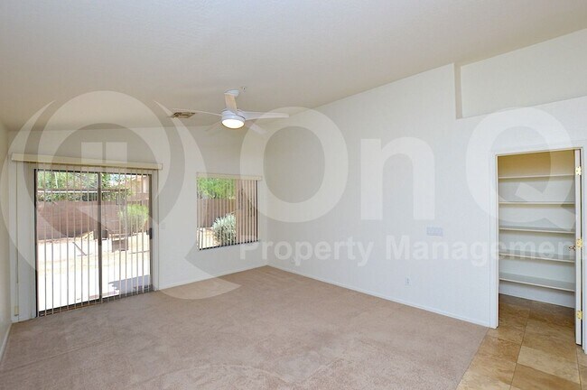 Building Photo - 10253 E Penstamin Dr