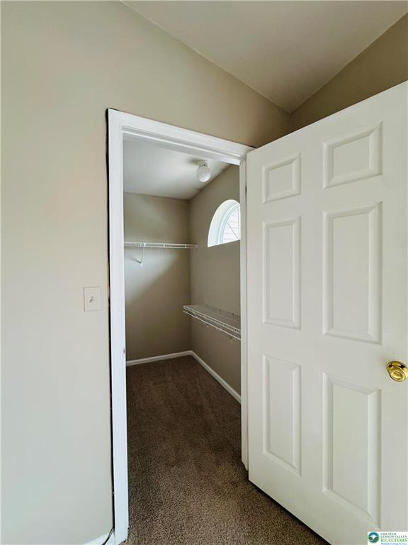 Building Photo - 102 Quaker Dr