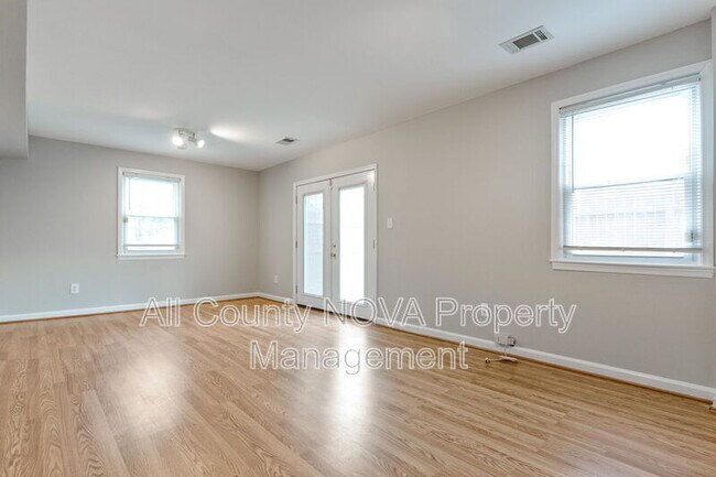 Building Photo - 50 Old Enterprise Rd