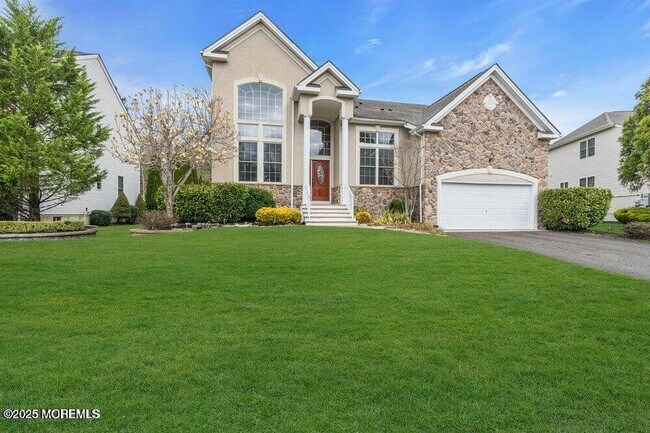 Primary Photo - 17 Trumbull Ct