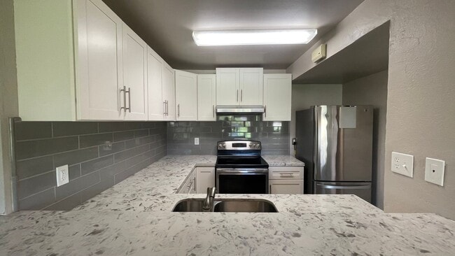 Building Photo - 1109 Camino Del Valle