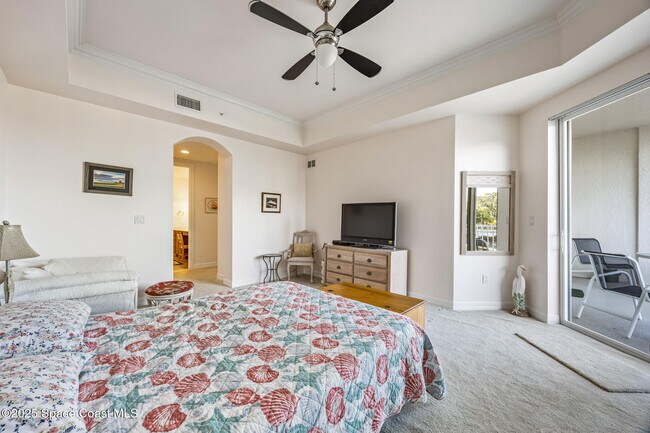 Building Photo - 540 S Banana River Dr