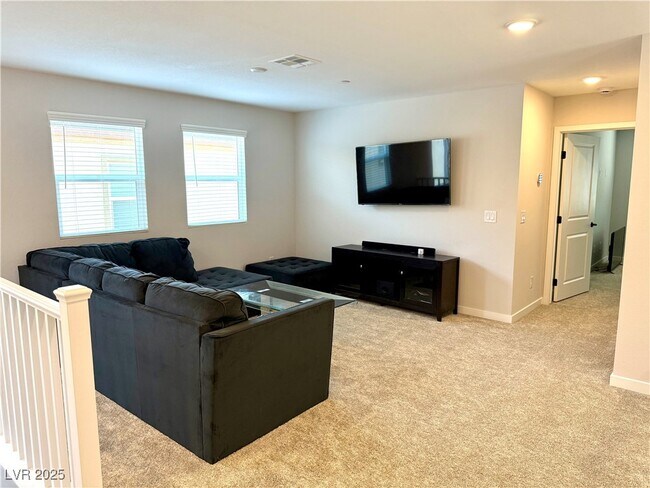 Building Photo - 10667 Deibel Ave
