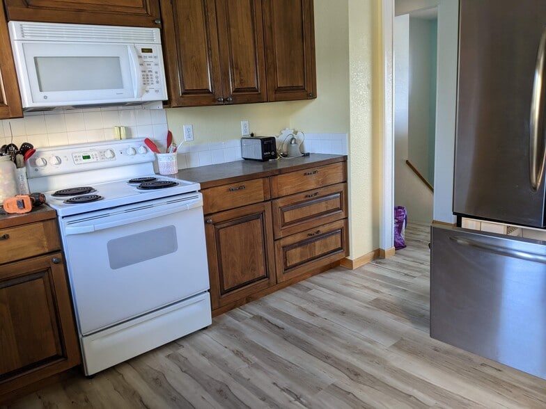 Kitchen lots of counter space - 146 W 3rd St