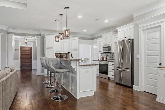 Building Photo - 128 Thistledown Dr