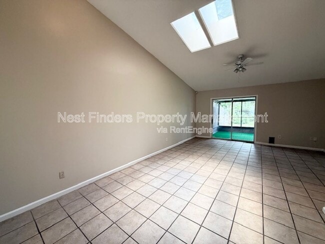 Building Photo - 11746 White Horse Rd