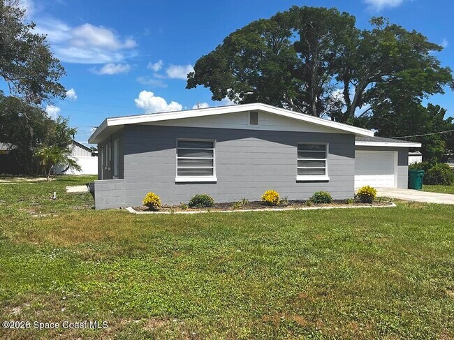 Building Photo - 1554 Hillcrest Dr