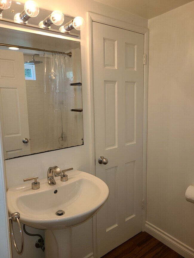 Building Photo - 14651 Huston St