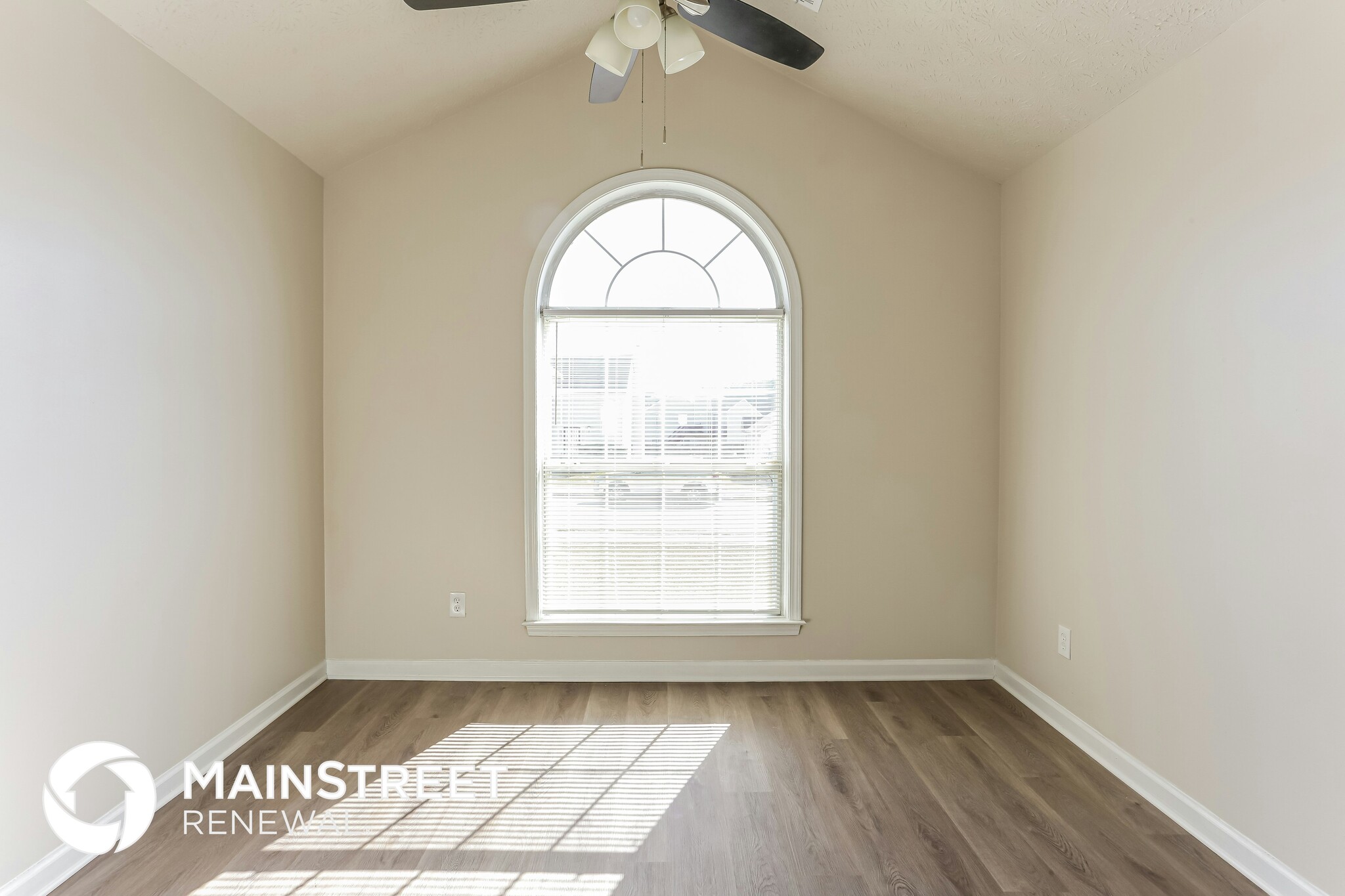 Building Photo - 8147 Mountain Pass