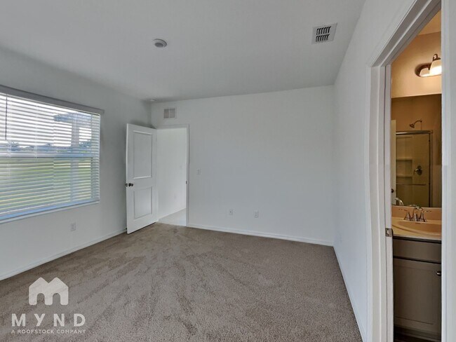 Building Photo - 6975 Faben Ln