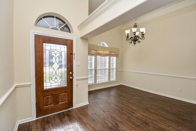 Building Photo - 21807 Windsor Castle Dr