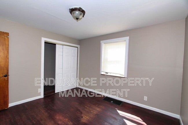 Building Photo - 937 Grand Ave