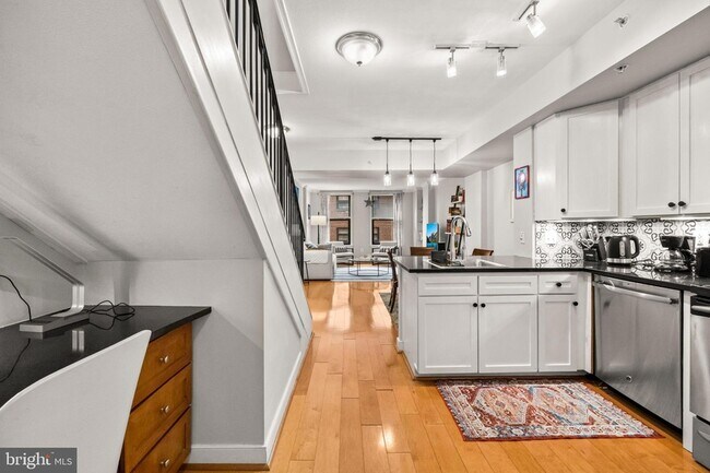 Building Photo - 631 D St NW