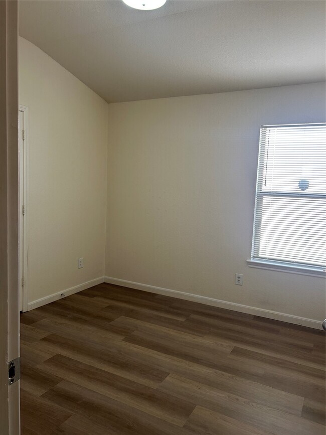 Building Photo - 5218 Meadow Canyon Dr