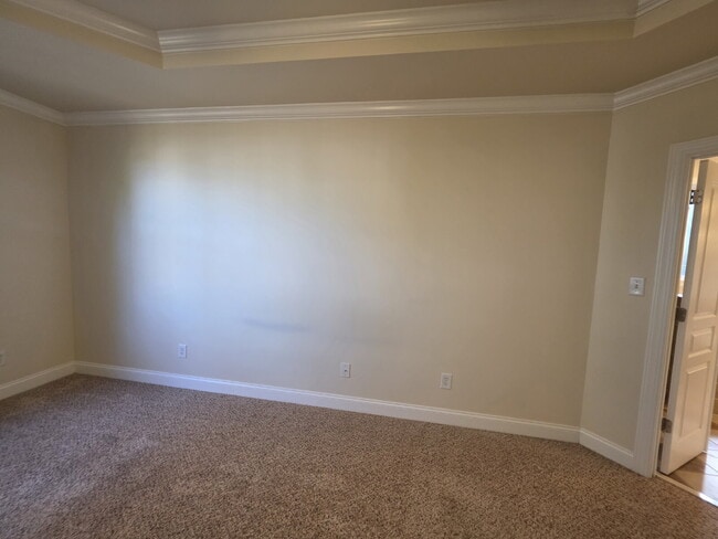 Building Photo - Spacious 4-Bedroom Home for Rent in Kings ...