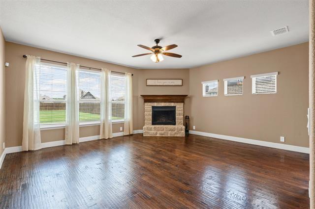 Building Photo - 717 Staghorn St