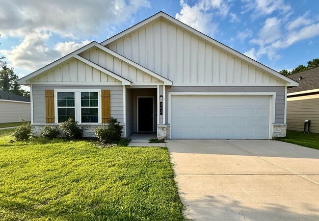 Building Photo - 302 Del Monte Dr