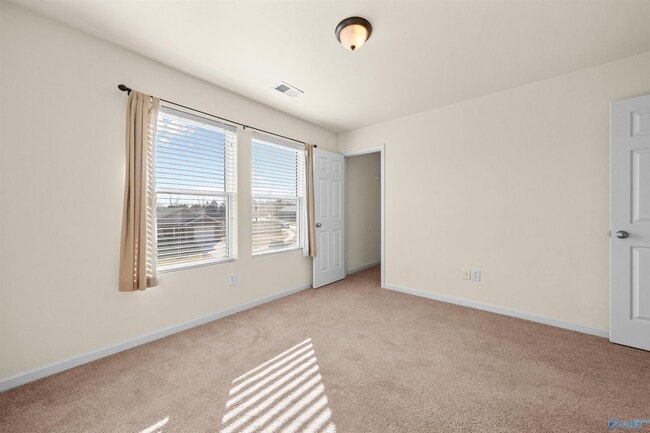 Building Photo - 313 Mertle Dr