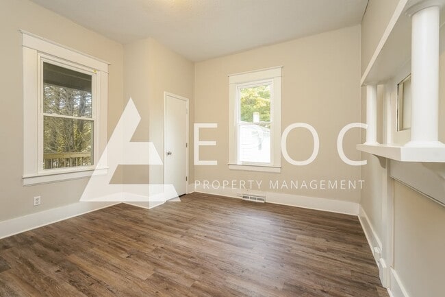 Building Photo - 705 Salisbury Ridge Rd