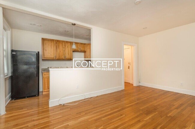 Building Photo - 138A Highland Ave. Unit 6B