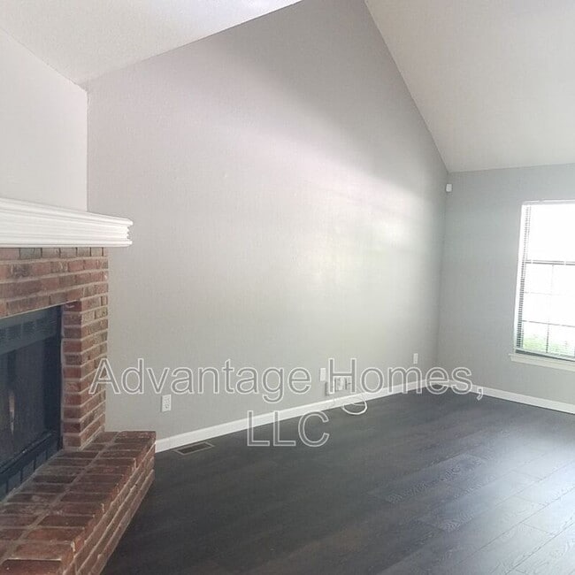 Building Photo - 304 W 132 St