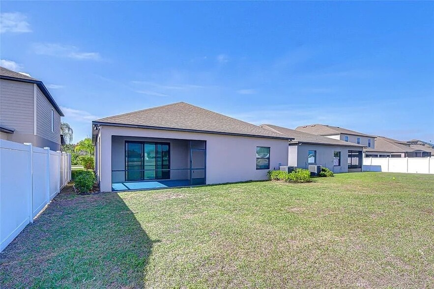 Building Photo - 14326 Fissore Blvd