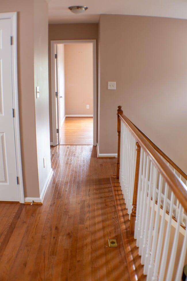 Building Photo - 5145 Mabe Dr