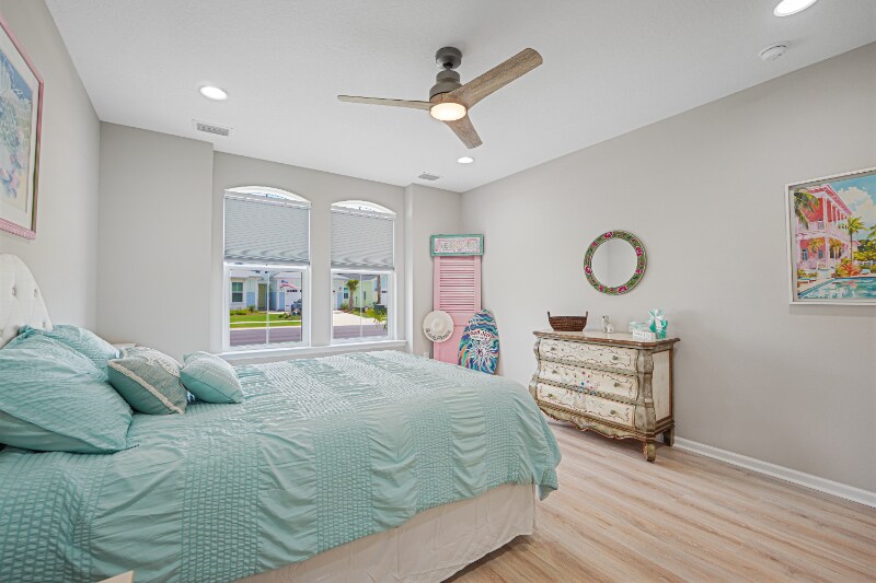 Building Photo - 9431 Paradise Dr