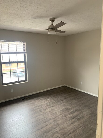Building Photo - 726 Ohio Pike