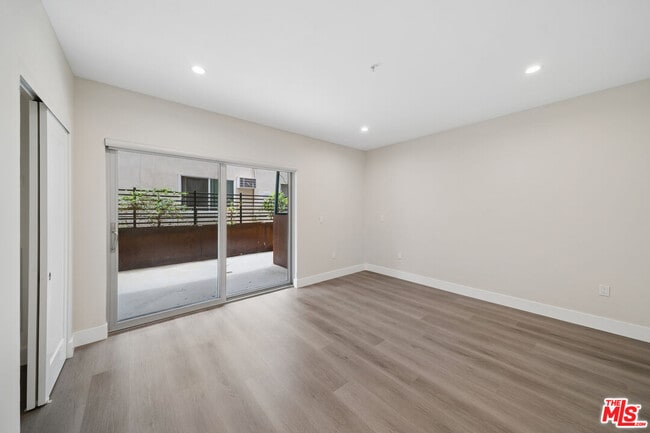Building Photo - 1223 Hayworth Ave