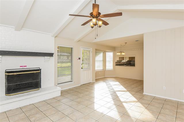 Building Photo - 2125 Rockmoor Dr