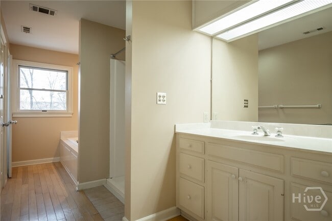 Building Photo - 2191 Salem Rd