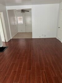 Building Photo - 1809 S Orange Dr