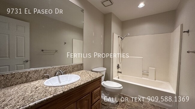 Building Photo - 9731 El Paseo Dr