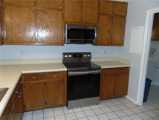 Building Photo - 6042 WinterGreen Rd NW