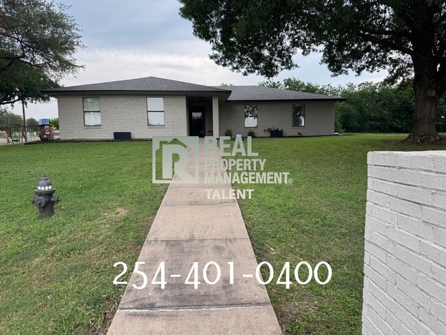 Building Photo - COMING SOON!!! 3-Bedroom, 2-bathroom home ...