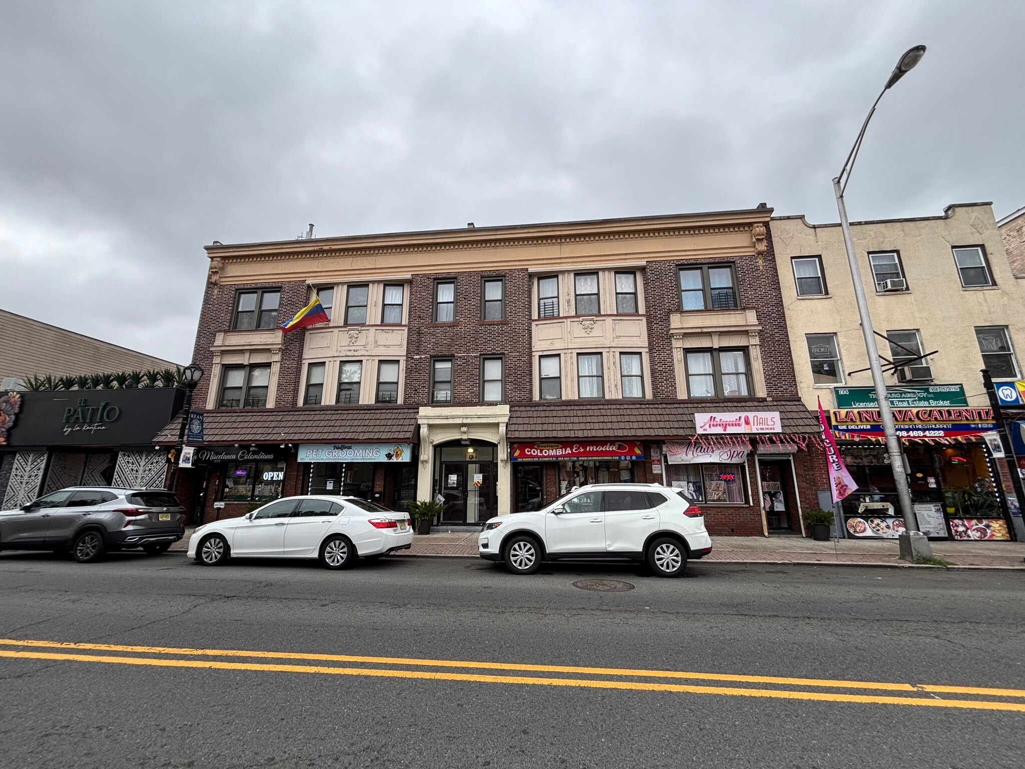 Building Photo - 276 Morris Ave
