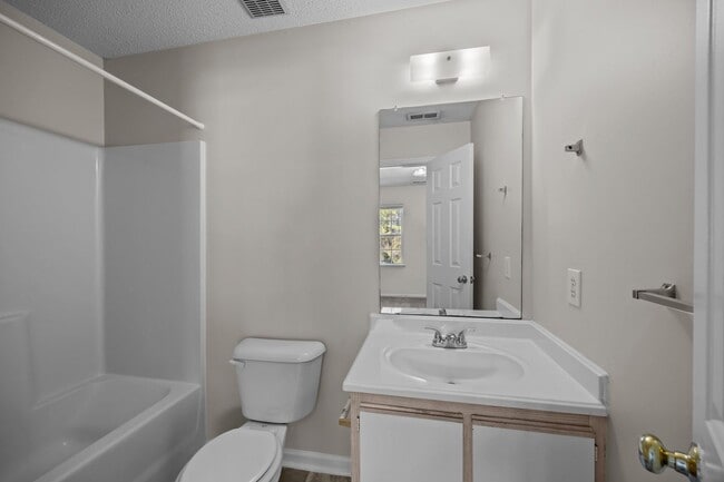 Building Photo - Welcome to Marsh Oaks!