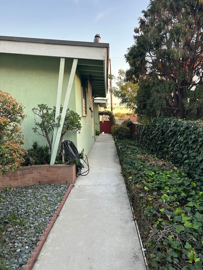 Building Photo - 7111 Mohawk St