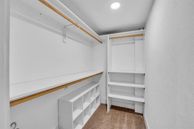 Building Photo - 6227 Lakeshore Dr