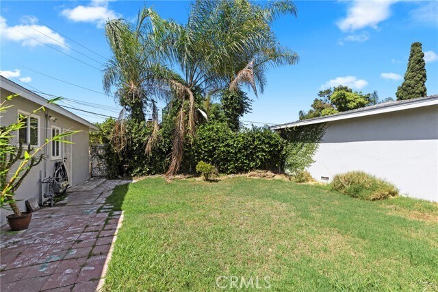 Building Photo - 10325 Flora Vista St