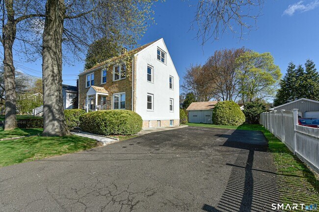 Building Photo - 146 Warsaw St