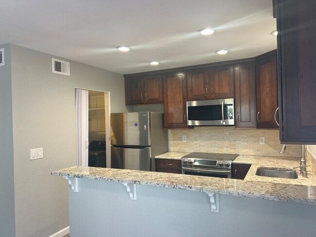 Building Photo - 11349 Avenida DeLos Lobos