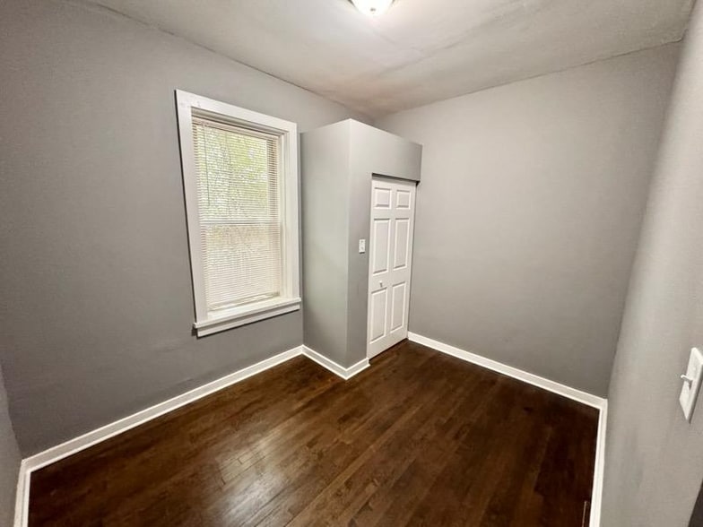 Building Photo - 7841 S Drexel Ave