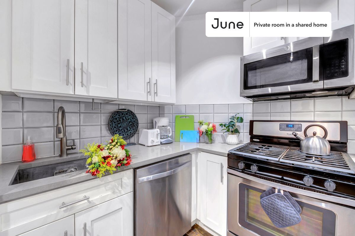 Building Photo - Room in Shared 2.0 bed/1 bath home