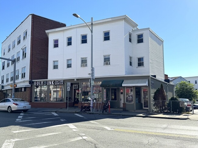 Building Photo - 838 Western Ave